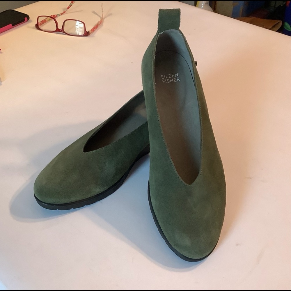 Eileen Fisher Humor Olive Green Walking Shoes 91/2